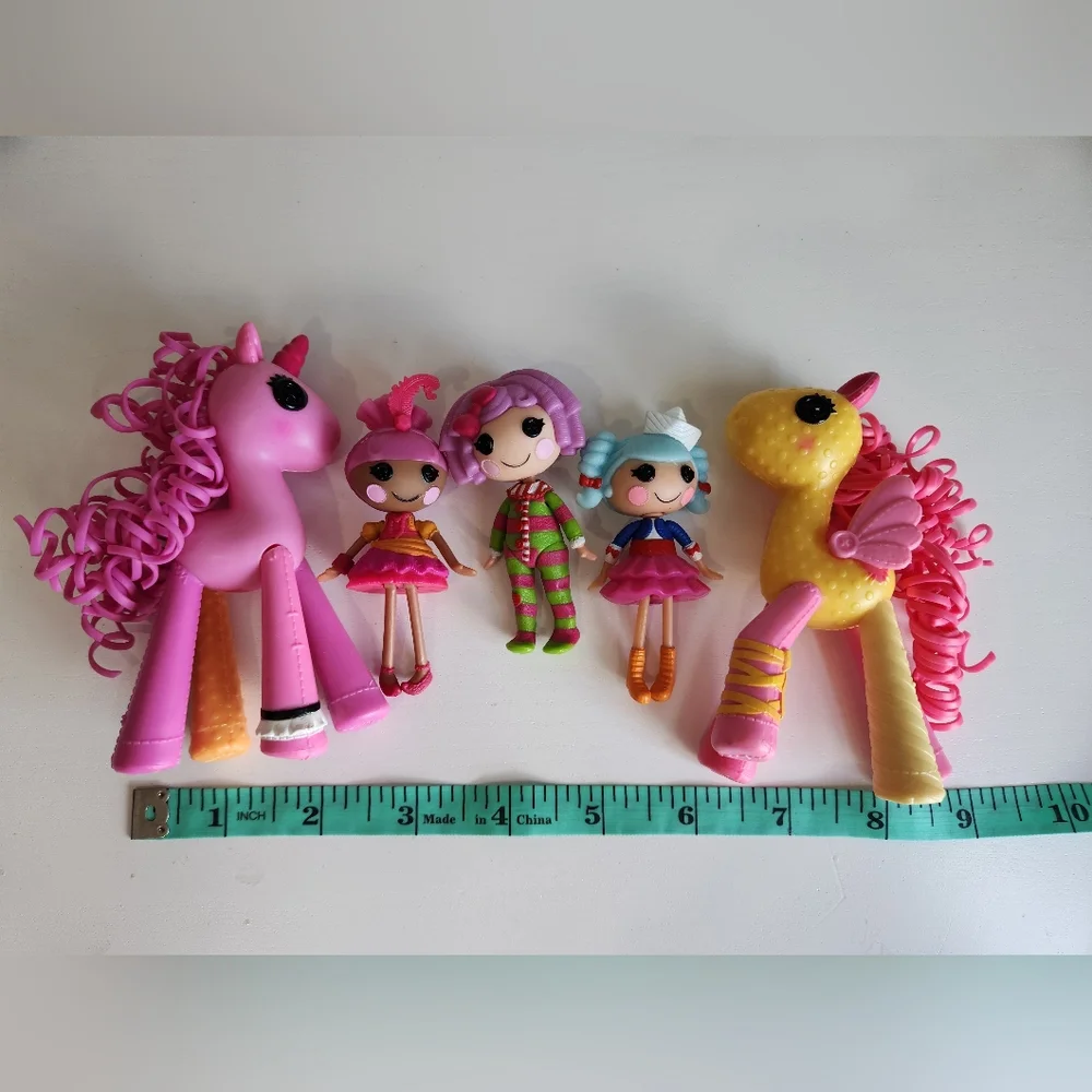 3 Lalaloopsy Mini Dolls and 2 Horses ๐ Scone Featherbed Macedamia Marina Sahara - Picture 10 of 15